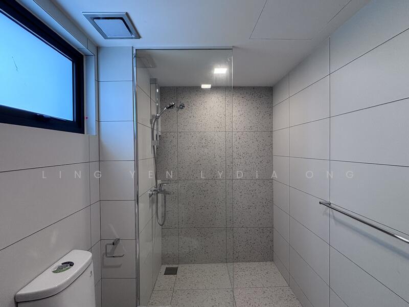 Ensuite Room No. 1 Bathroom