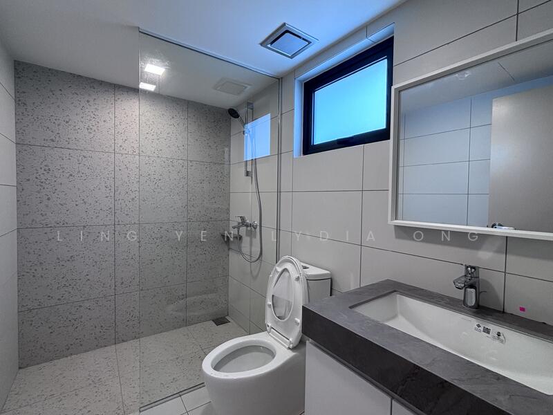 Ensuite Room No. 2 Bathroom