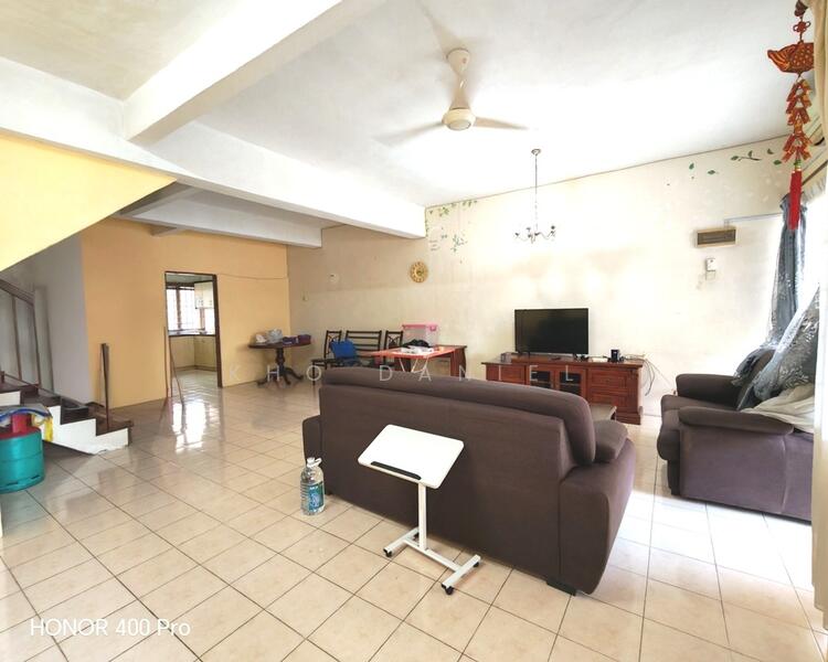 Terraced House for Sale in Shah Alam (Selangor) - Kho Daniel - Living Room - PropertyGuru.com.my