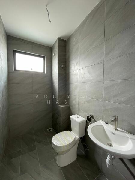 2-storey Terraced House for Sale in Seremban (Negeri Sembilan) - Adliyana Hasan - Bathroom - PropertyGuru.com.my
