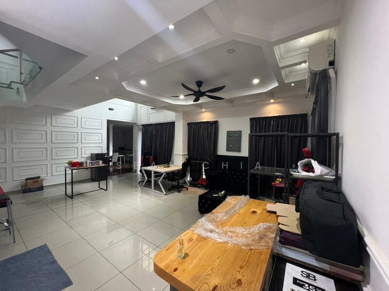 Semi-Detached House for Sale in Setia Utama (Setia Alam) - Sean Chia - Living Room - PropertyGuru.com.my
