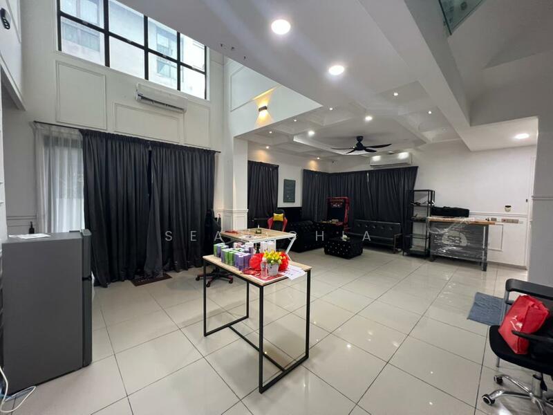 Semi-Detached House for Sale in Setia Utama (Setia Alam) - Sean Chia - Living Room - PropertyGuru.com.my