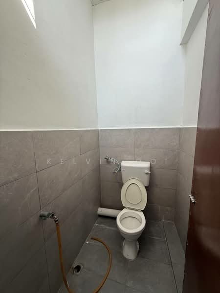 Factory for Rent in Perai (Penang) - Kelvin Ooi - Bathroom - PropertyGuru.com.my