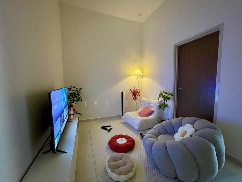 2-storey Terraced House for Sale in Taman Mount Austin (Tebrau) - Valerie Saw - Living Room - PropertyGuru.com.my