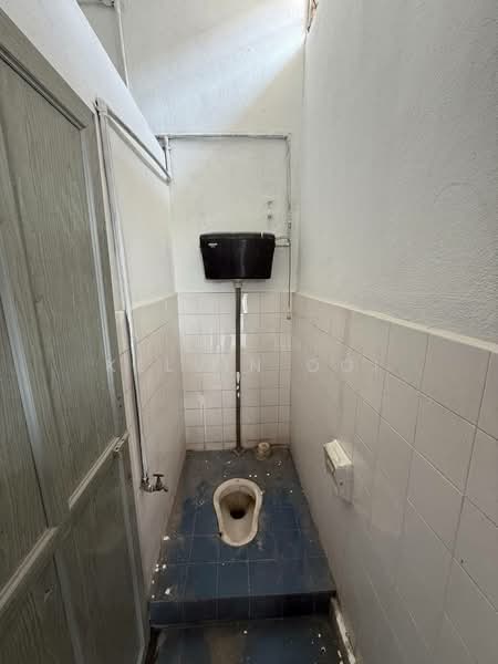 Factory for Rent in Butterworth (Penang) - Kelvin Ooi - Bathroom - PropertyGuru.com.my