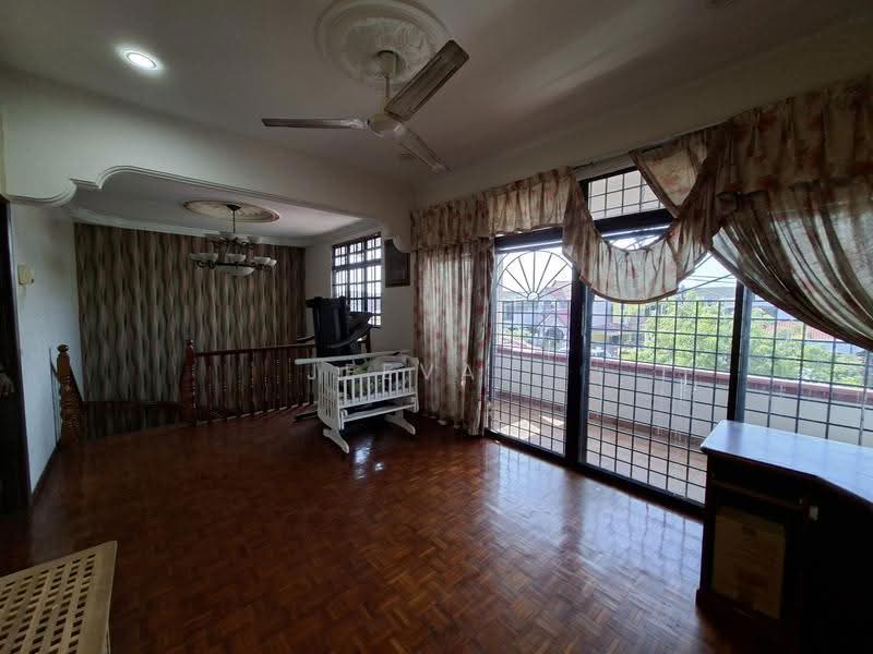 Bungalow House for Sale in Taman Rasah Jaya (Rasah) - Jeevs Jeeva - Living Room - PropertyGuru.com.my