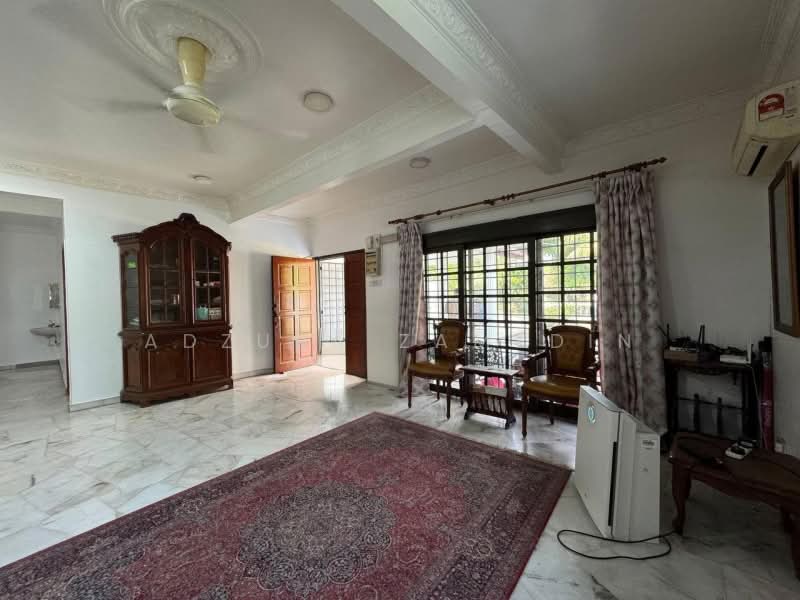 Rumah Banglo untuk Dijual di Seksyen 9 (Shah Alam) - Adzura Zamedin - Living Room - PropertyGuru.com.my