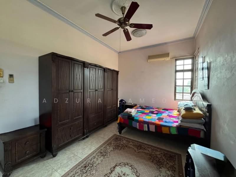 Rumah Banglo untuk Dijual di Seksyen 9 (Shah Alam) - Adzura Zamedin - Bedroom - PropertyGuru.com.my