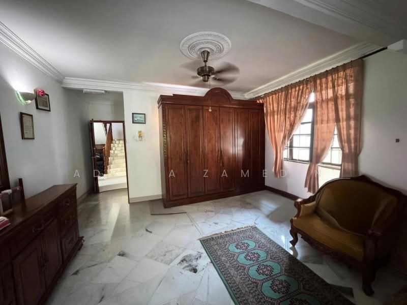 Rumah Banglo untuk Dijual di Seksyen 9 (Shah Alam) - Adzura Zamedin - Bedroom - PropertyGuru.com.my