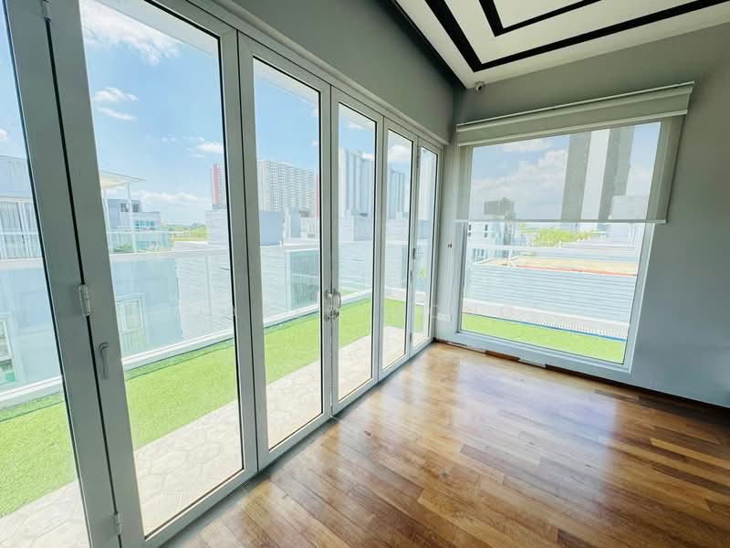 Bungalow House for Sale in Cyberjaya (Selangor) - Jared Wong - Balcony - PropertyGuru.com.my