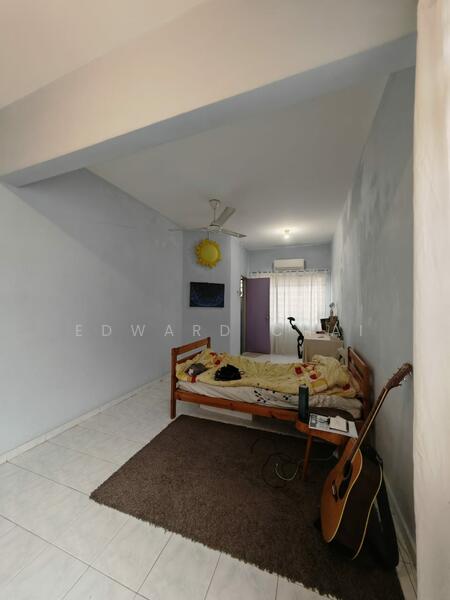 2-storey Terraced House for Sale in Sungai Buloh (Selangor) - Edward Chai - Bedroom - PropertyGuru.com.my