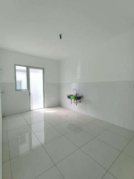 Rumah Teres 2 Tingkat untuk Dijual di Eco Forest (Semenyih) - CK Law - Kitchen - PropertyGuru.com.my