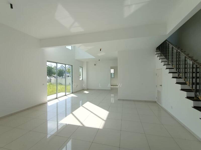 Rumah Teres 2 Tingkat untuk Dijual di Eco Forest (Semenyih) - CK Law - Living Room - PropertyGuru.com.my