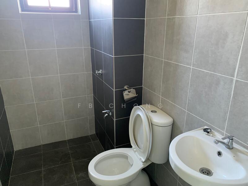 Apartment for Sale at JRK Senesta - FB Chong - Bathroom - PropertyGuru.com.my
