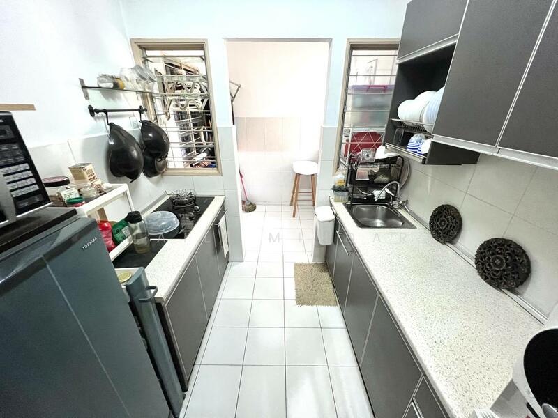 Teratai Apartment @ Taman Sutera untuk Untuk Dijual - RM 230,000, Mac 2026 - Kitchen - PropertyGuru.com.my