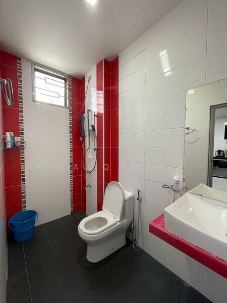 2-storey Terraced House for Sale in Johor Bahru (Johor) - Jacq Sim - Bathroom - PropertyGuru.com.my