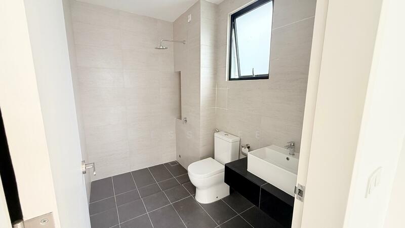 Flat for Rent at EMBER @ Eco Ardence - Jess Tee - Bathroom - PropertyGuru.com.my