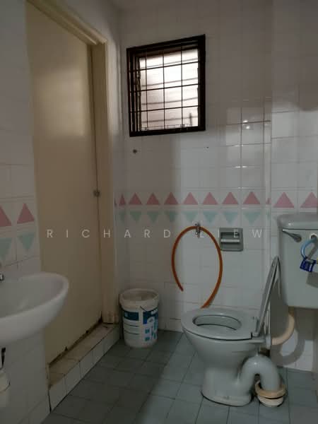 2-storey Terraced House for Sale in SS 23, Taman Sea (Petaling Jaya) - Richard Liew - Bathroom - PropertyGuru.com.my