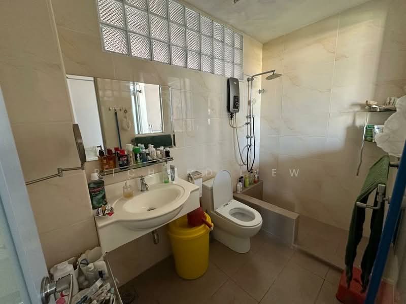 Rumah Teres 2 Tingkat untuk Dijual di SS 23, Taman Sea (Petaling Jaya) - Richard Liew - Bathroom - PropertyGuru.com.my