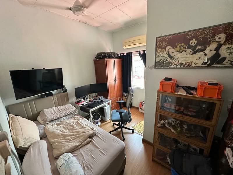Rumah Teres 2 Tingkat untuk Dijual di SS 23, Taman Sea (Petaling Jaya) - Richard Liew - Bedroom - PropertyGuru.com.my