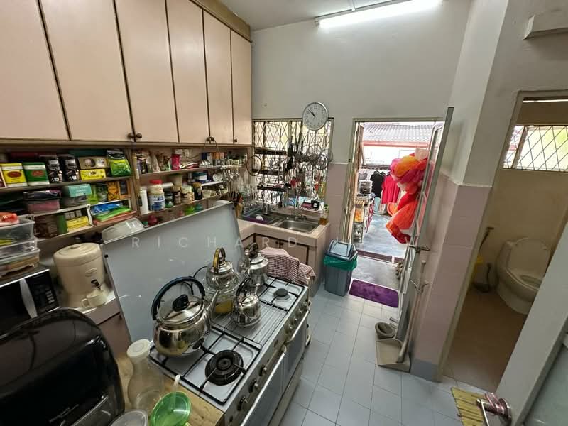 Rumah Teres 2 Tingkat untuk Dijual di SS 23, Taman Sea (Petaling Jaya) - Richard Liew - Kitchen - PropertyGuru.com.my