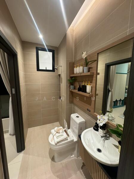 Condominium for Sale at Suria Hills Iskandar Puteri - Jacq Sim - Bathroom - PropertyGuru.com.my