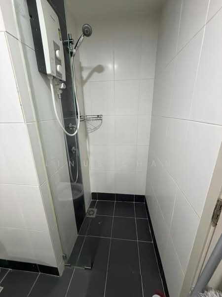 Kondominium untuk Disewa di Residence 8 - Linus Chan - Bathroom - PropertyGuru.com.my