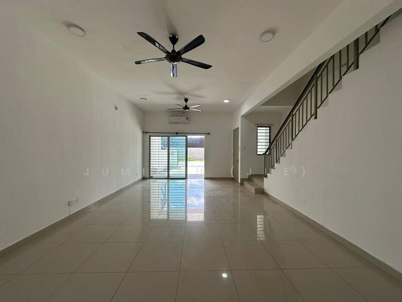 2-storey Terraced House for Sale in Jenjarom (Selangor) - JUMIDAH (JUE) - Living Room - PropertyGuru.com.my