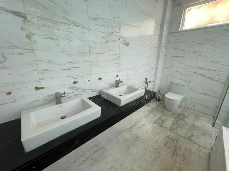 Bungalow House for Sale in Cyberjaya (Selangor) - Jared Wong - Bathroom - PropertyGuru.com.my