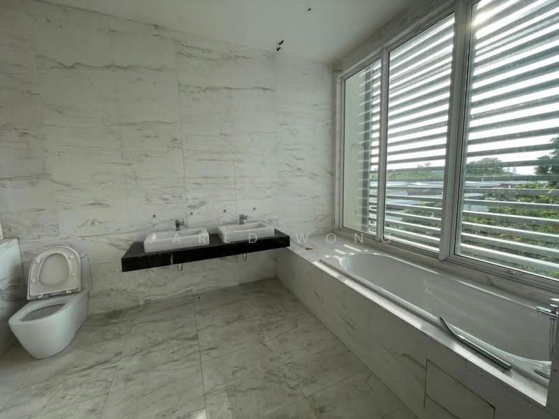 Bungalow House for Sale in Cyberjaya (Selangor) - Jared Wong - Bathroom - PropertyGuru.com.my