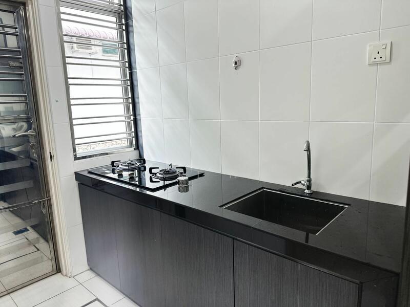 Nusa Duta untuk Untuk Disewa - RM 3,000 /bulan, Feb 2026 - Kitchen - PropertyGuru.com.my
