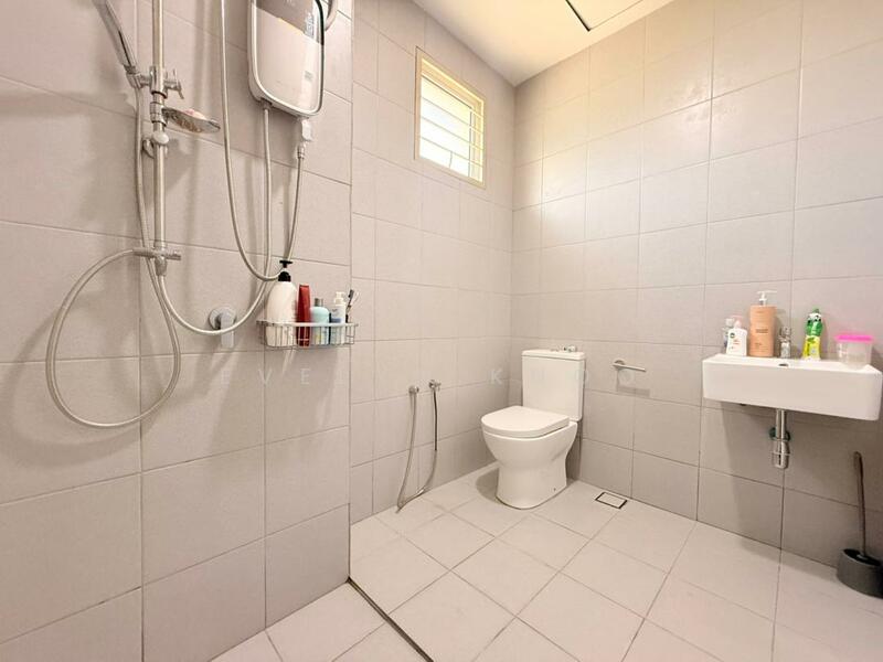 2-storey Terraced House for Sale in Bandar Country Homes (Rawang) - Evelyn Khoo - Bathroom - PropertyGuru.com.my