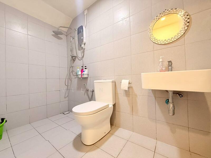 2-storey Terraced House for Sale in Bandar Country Homes (Rawang) - Evelyn Khoo - Bathroom - PropertyGuru.com.my