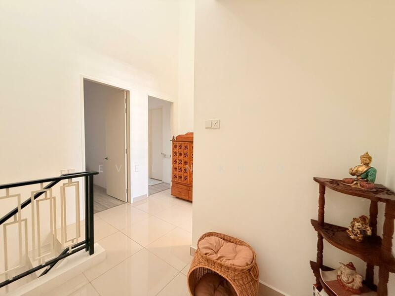2-storey Terraced House for Sale in Bandar Country Homes (Rawang) - Evelyn Khoo - Hallway - PropertyGuru.com.my