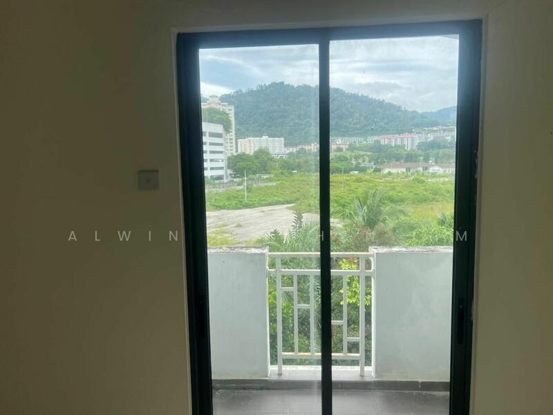 Semi-Detached House for Sale in Bayan Lepas (Penang) - Alwin Zh Chen Lim - Balcony - PropertyGuru.com.my