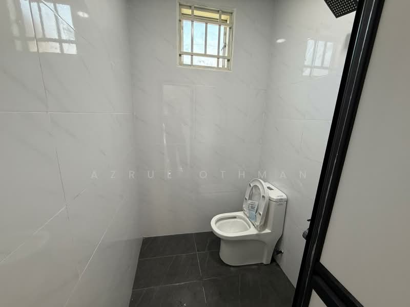 Rumah Teres 1 Tingkat untuk Dijual di Taman Panchor Jaya (Paroi) - Azrul Othman - Bathroom - PropertyGuru.com.my