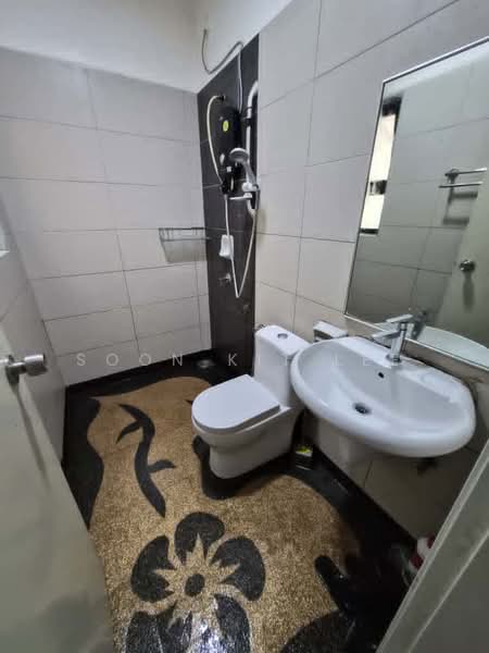 Condominium for Sale at Lake Vista Residence (Tasik Vista Residen) - Keith Lee - Bathroom - PropertyGuru.com.my