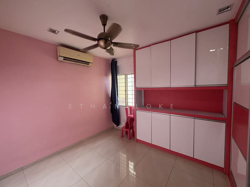 Kondominium untuk Dijual di Paradesa Tropika II - Ethan Loke - Bedroom - PropertyGuru.com.my