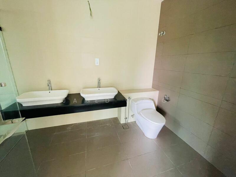 Rumah Berkembar untuk Dijual di Cyberjaya (Selangor) - Jared Wong - Bathroom - PropertyGuru.com.my
