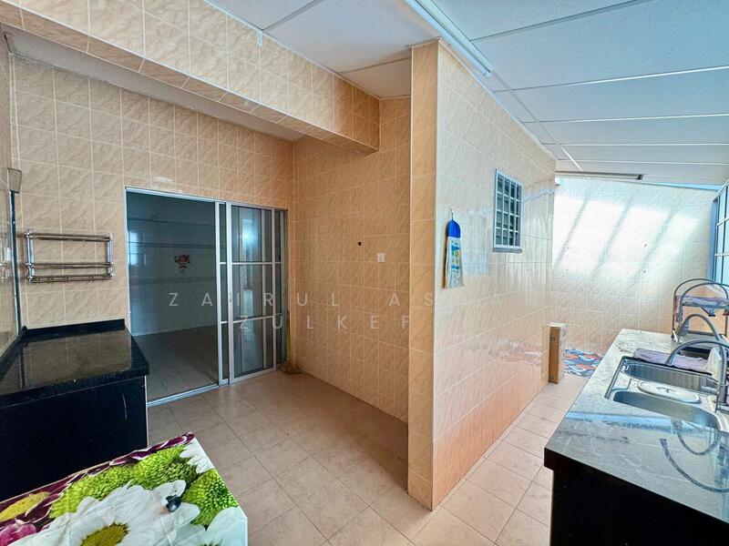Kota Kemuning FREEHOLD Double Storey House Jalan Anggerik Aranda Kota Kemuning untuk Untuk Dijual - RM 560,000, Feb 2026 - Kitchen - PropertyGuru.com.my