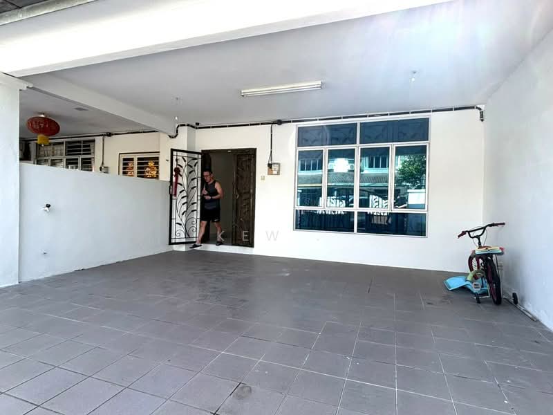 Rumah Teres untuk Dijual di Taman Jelok Impian (Kajang) - Kew . - Exterior - PropertyGuru.com.my