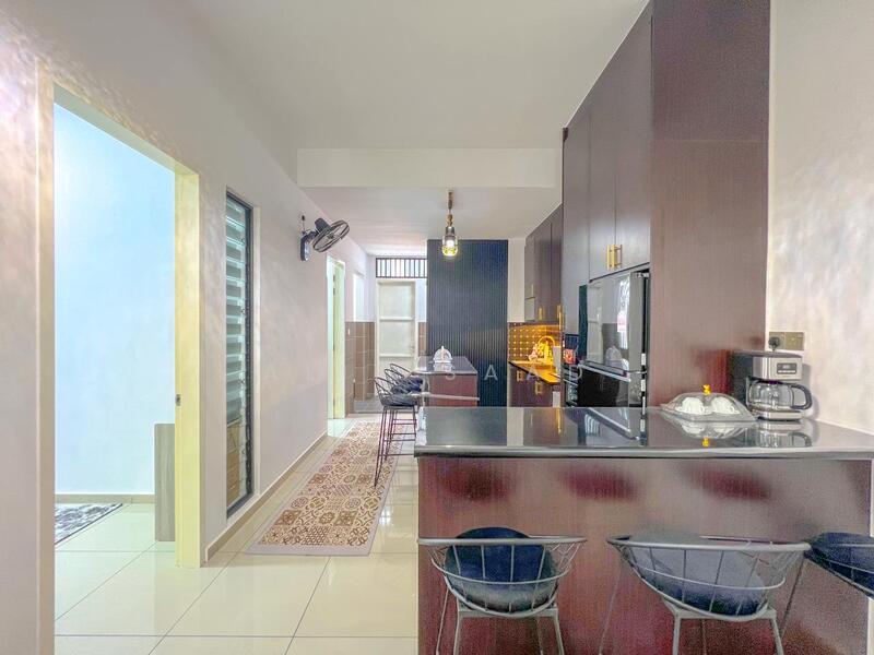 Serimba Terrace @ Bandar Bukit Mahkota untuk Untuk Dijual - RM 750,000, Mac 2026 - Kitchen - PropertyGuru.com.my