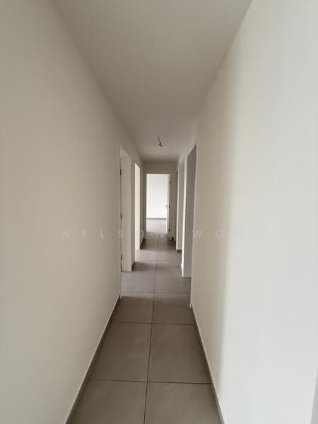 Kediaman Servis untuk Dijual di D'Ivo - Nelson Woo - Corridor - PropertyGuru.com.my