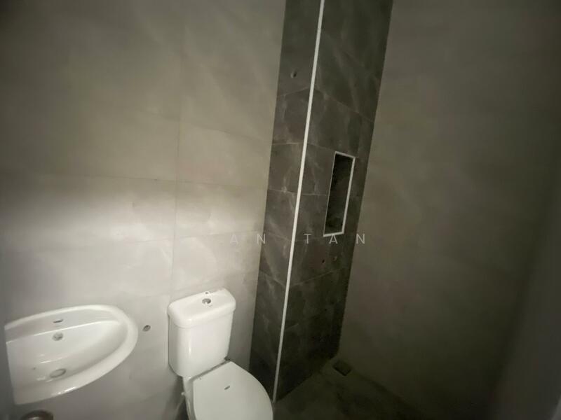 Cluster House for Sale in Taman Pulai Bestari (Skudai) - Ryan Tan - Bathroom - PropertyGuru.com.my