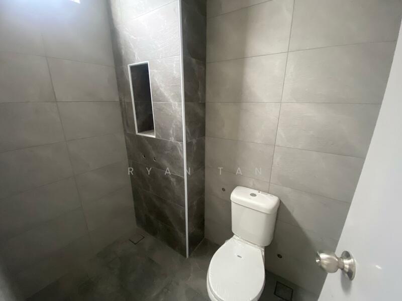 Cluster House for Sale in Taman Pulai Bestari (Skudai) - Ryan Tan - Bathroom - PropertyGuru.com.my