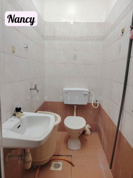 Rumah Teres 2 Tingkat untuk Dijual di Taman Perkasa (Butterworth) - Nan See Ng - Bathroom - PropertyGuru.com.my