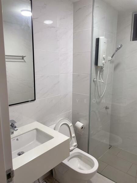Vertu Resort untuk Untuk Disewa - RM 1,700 /bulan, Mac 2026 - Bathroom - PropertyGuru.com.my