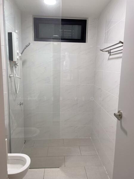 Vertu Resort untuk Untuk Disewa - RM 1,700 /bulan, Mac 2026 - Bathroom - PropertyGuru.com.my