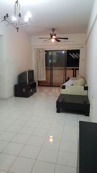 Kondominium untuk Dijual di Vista Millennium Condominium - Raymond Wong - Living Room - PropertyGuru.com.my