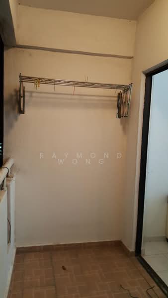 Kondominium untuk Dijual di Vista Millennium Condominium - Raymond Wong - Balcony - PropertyGuru.com.my